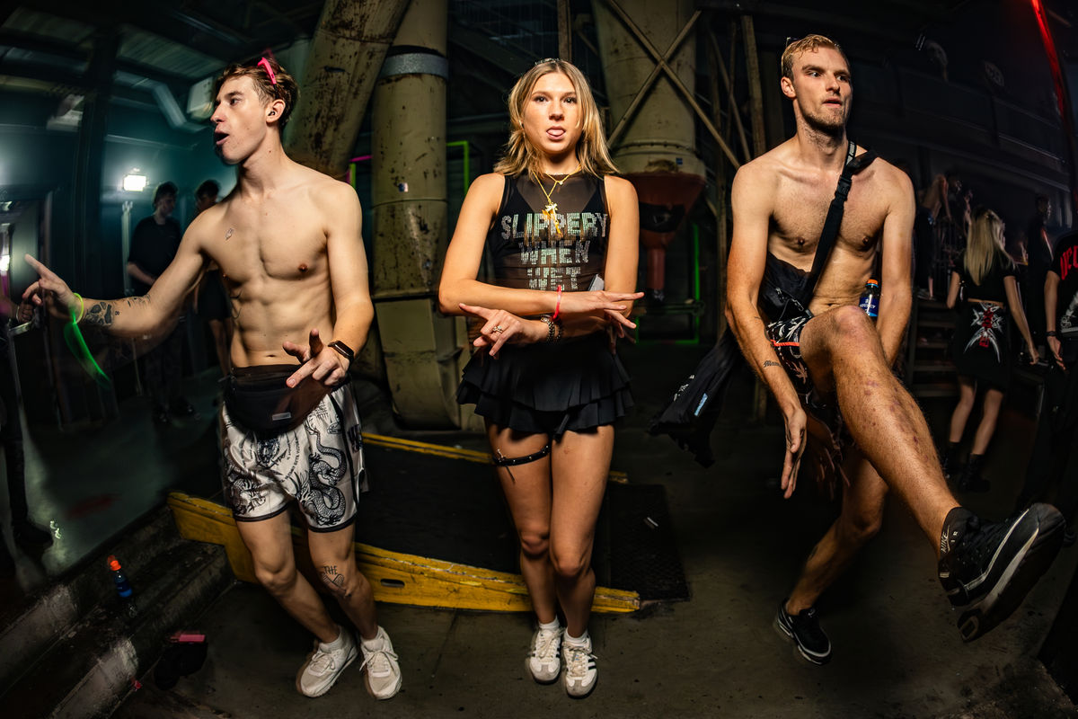 Loading... just a sec